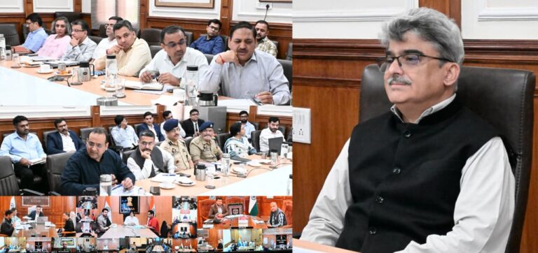 Chief Secretary reviewing availability and distribution of essential commodities across J&K-22