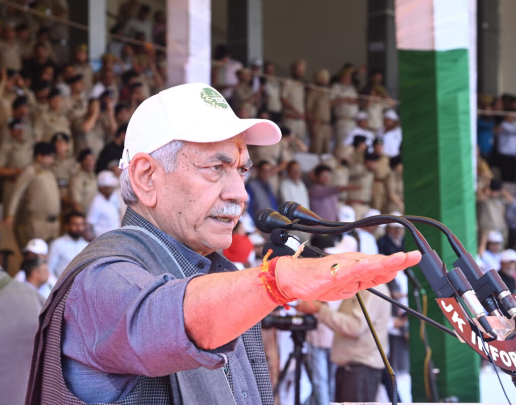 LG-Mabnoj-Sinha-1024x804