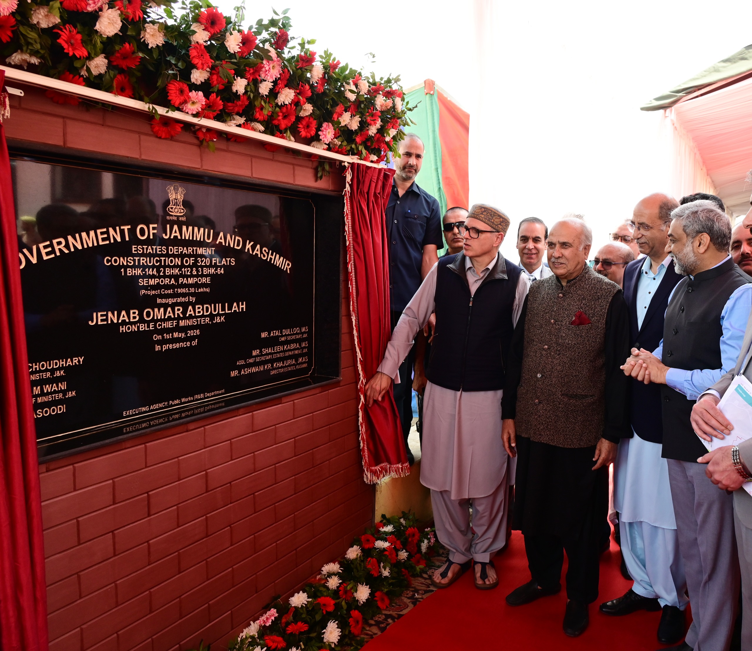 CM Omar Abdullah inaugurates 368 residential units for government employees at Sempora, Pampore-01