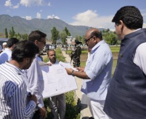 Deputy Chief Minister Surinder Choudhary conducted an extensive tour of Bandipora district-10-3