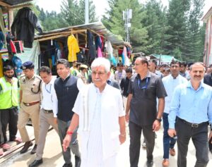 Lieutenant Governor Sh Manoj Sinha visited the Nunwan base camp and inspected the facilities being provided to the Shri Amarnath Ji Yatra pilgrims (2)